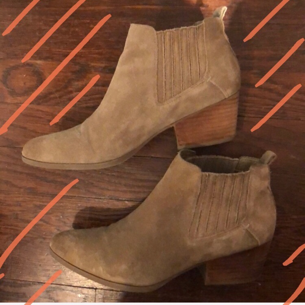 Crown vintage suede 8.5 booties